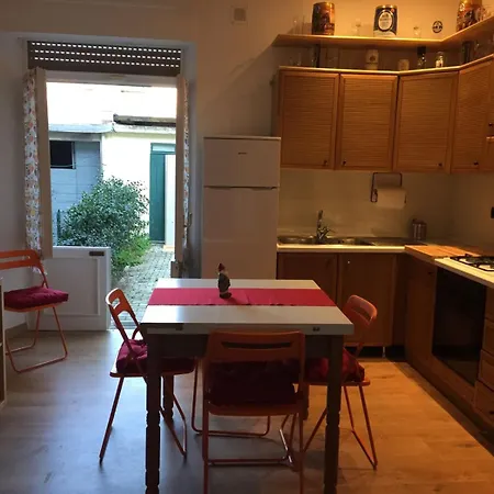 J02 - Jesi, Quadrilocale Piano Terra Con Giardino Apartment